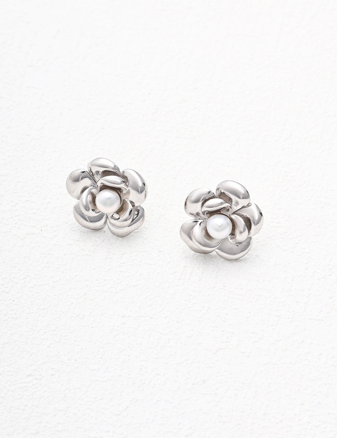 Evelyn Flower Studs Earrings